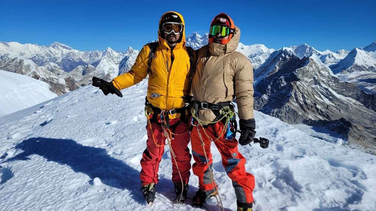 TREKKING PEAKS